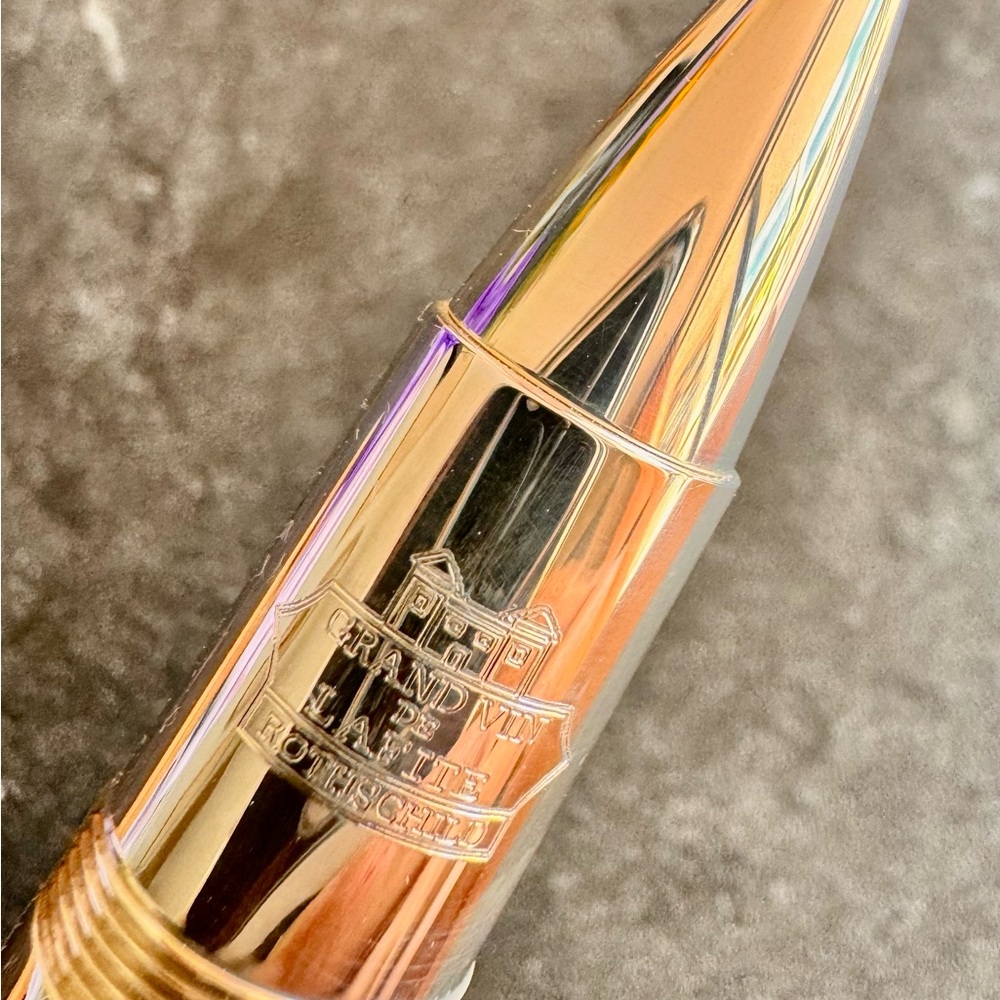 Omas Rollerball  pen is made from oak wood barrels - Picture 5 of 6